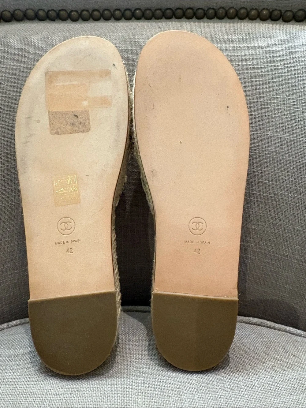 CHANEL size 42